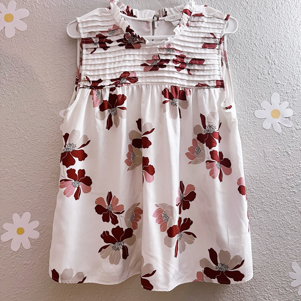 Beautiful loft white floral tank